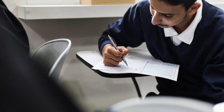 Saiu edital SME! Imagem: Freepik