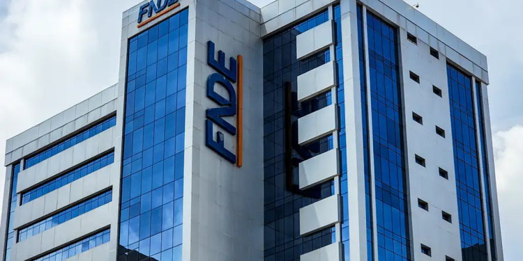 CONCURSO FNDE tem edital divulgado com iniciais de até R$8,3 MIL 1 Saiu edital do concurso FNDE; Imagem: Agência Brasil