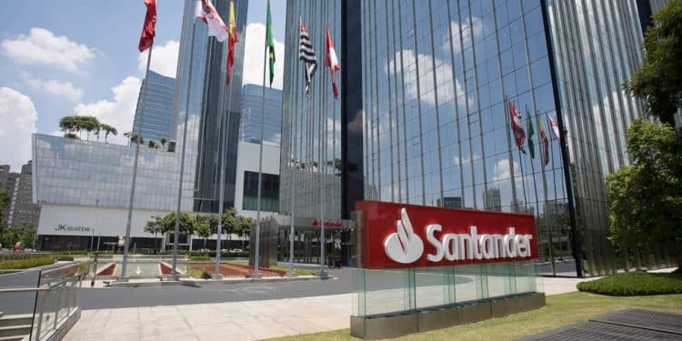 Santander Está Contratando: 275 Vagas de Emprego em Diversas Áreas