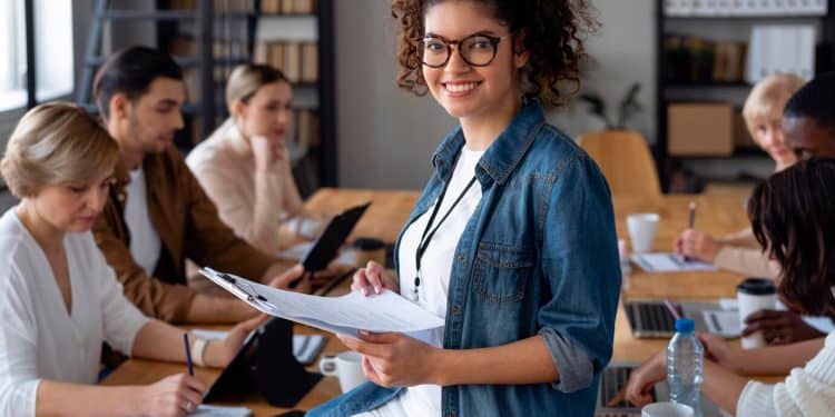 As vantagens de investir no crescimento profissional das gerações que apostam na fidelidade ao emprego!