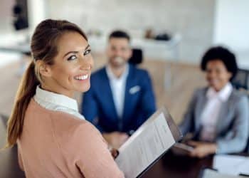 Quer ganhar muito dinheiro? Conheça as 6 profissões com baixa concorrência no mercado.