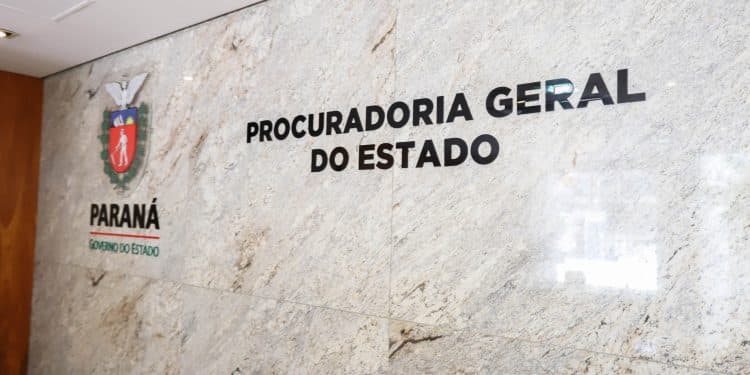 Procuradoria Geral do Estado do Paraná Abre Concurso Com Remuneração de R$ 32,3 Mil