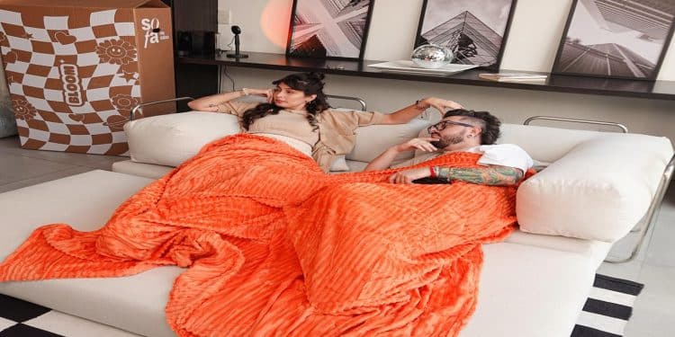 Chegou sua chance de ganhar um salário incrível testando sofá-cama na Sofá Na Caixa!