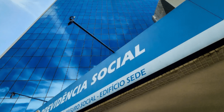 Como funciona a aposentadoria por invalidez do INSS e quem pode solicitá-la?