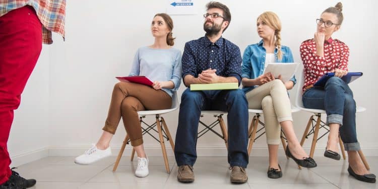 Dicas essenciais para se destacar na dinâmica de grupo durante a entrevista de emprego