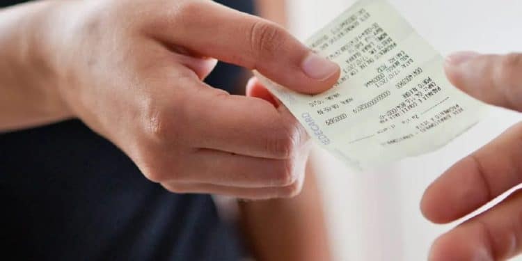 Desvantagens de Colocar CPF na Nota Riscos e Cuidados