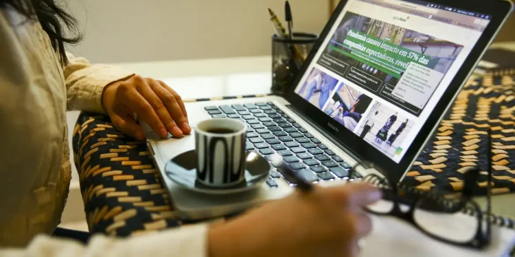 A Feira Virtual de Emprego, Estágio e Trainee Tem 3 Mil Vagas disponíveis. Imagem: Agência Brasil.
