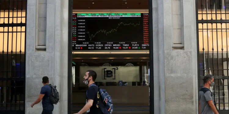 Bolsa Trabalho Oferta Cursos e Treinamentos Que Visam Melhorar as Habilidades dos Participantes. Imagem: Agência Brasil.