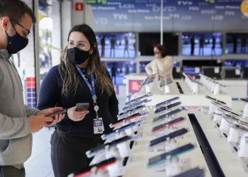 Algumas das Vagas Disponíveis Oferecem Remunerações Que Podem Chegar Até R$ 3,6 Mil. Imagem: Agência Brasil.