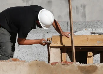 De 1,5 Milhão, 838 Mil (56,2%) Empregos Foram Ocupados Por Beneficiários do Bolsa Família. Imagem: Agência Brasil.