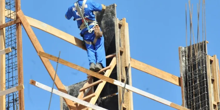 Algumas das Vagas Exigem Experiência Prévia ou Apenas o Nível de Escolaridade Necessário. Imagem: Agência Brasil.