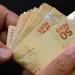 Governo libera auxílio especial de R$ 300 para mães em novembro