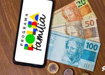 Veja quem tem direito à antecipação do Bolsa Família em novembro! Imagem: BRA123
