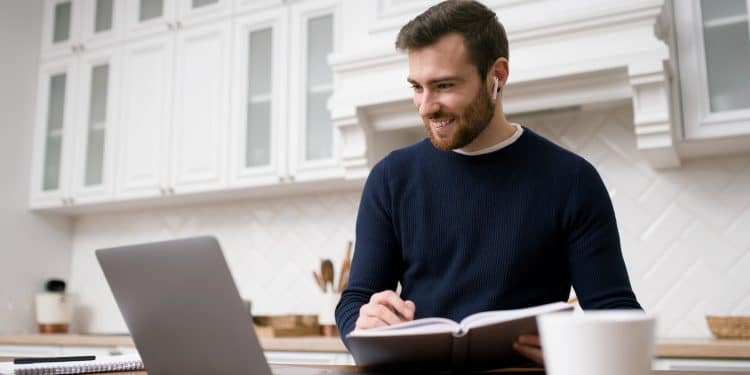 Atento Brasil abre vagas home office