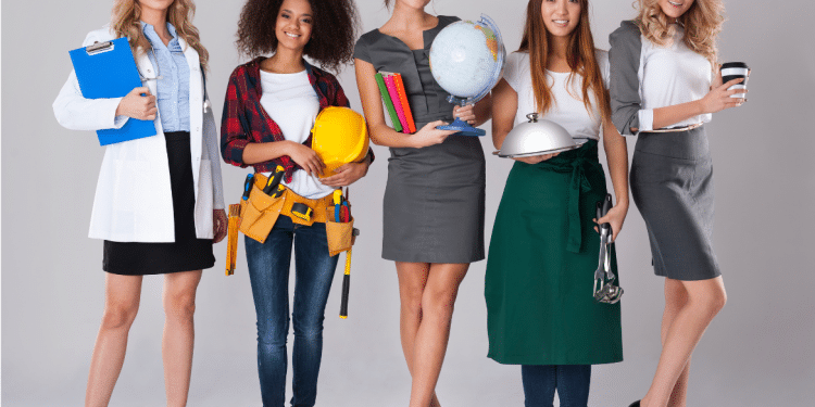 Saiba quais são as profissões que não pedem experiência prévia no mercado de trabalho!! / Imagem: Freepik