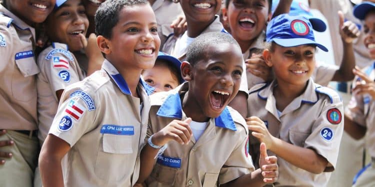 Os Colégios da Polícia Militar se destacam no cenário educacional brasileiro. Imagem: Elói Corrêa/GOVBA
