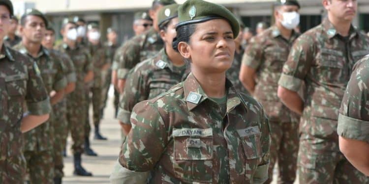 Aproveite a oportunidade para se alistar voluntariamente no serviço militar feminino! / Imagem: Portal Gov.br