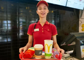 Oportunidade de emprego no McDonald's. Imagem: Seu Crédito Digital