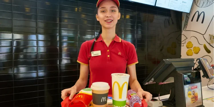 Oportunidade de emprego no McDonald's. Imagem: Seu Crédito Digital