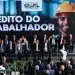 Evento de lançamento do programa Crédito do Trabalhador, com autoridades e público presente.