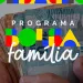 Notas de reais sendo seguradas, com logotipo do Programa Bolsa Família sobreposto.