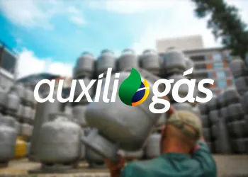 Imagem ilustrativa do programa Auxílio Gás, mostrando botijões de gás e uma pessoa em ação, com foco no suporte à distribuição de gás para a população.