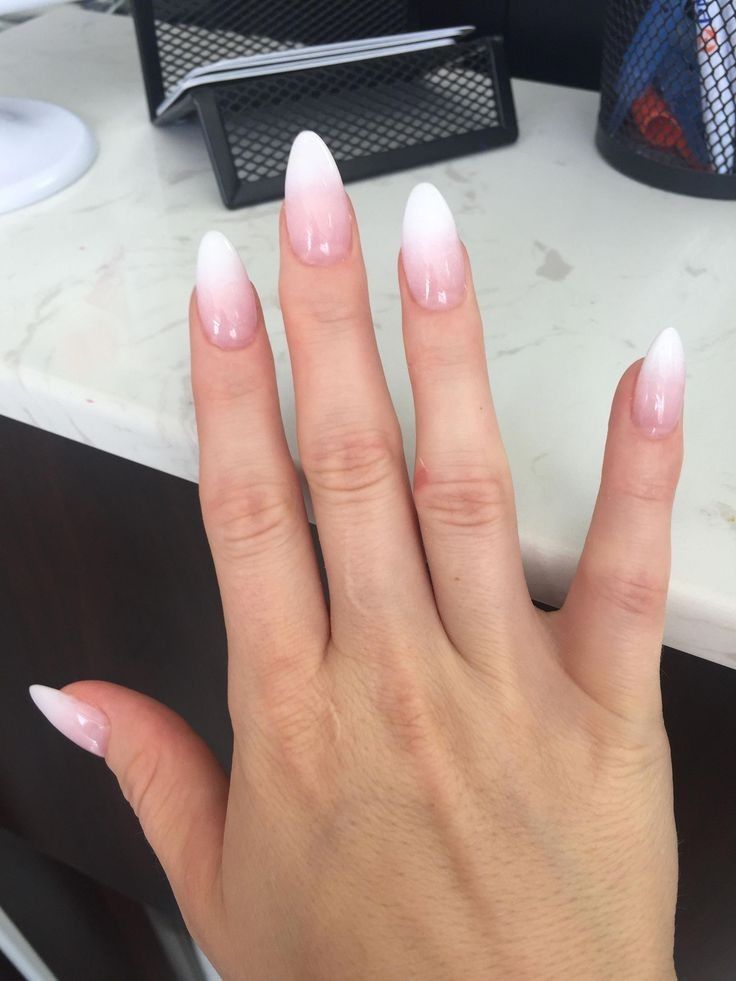 5 versões de francesinha moderna para deixar suas unhas irresistíveis em 2025 - Imagem do artigo original