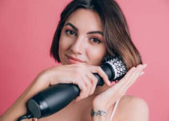 Imagem destacada Mude o Visual em Minutos: Guia Completo de Escova Modeladora e Babyliss