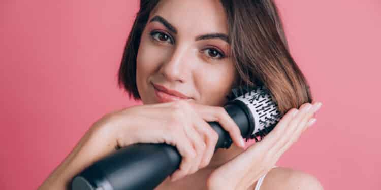 Imagem destacada Mude o Visual em Minutos: Guia Completo de Escova Modeladora e Babyliss