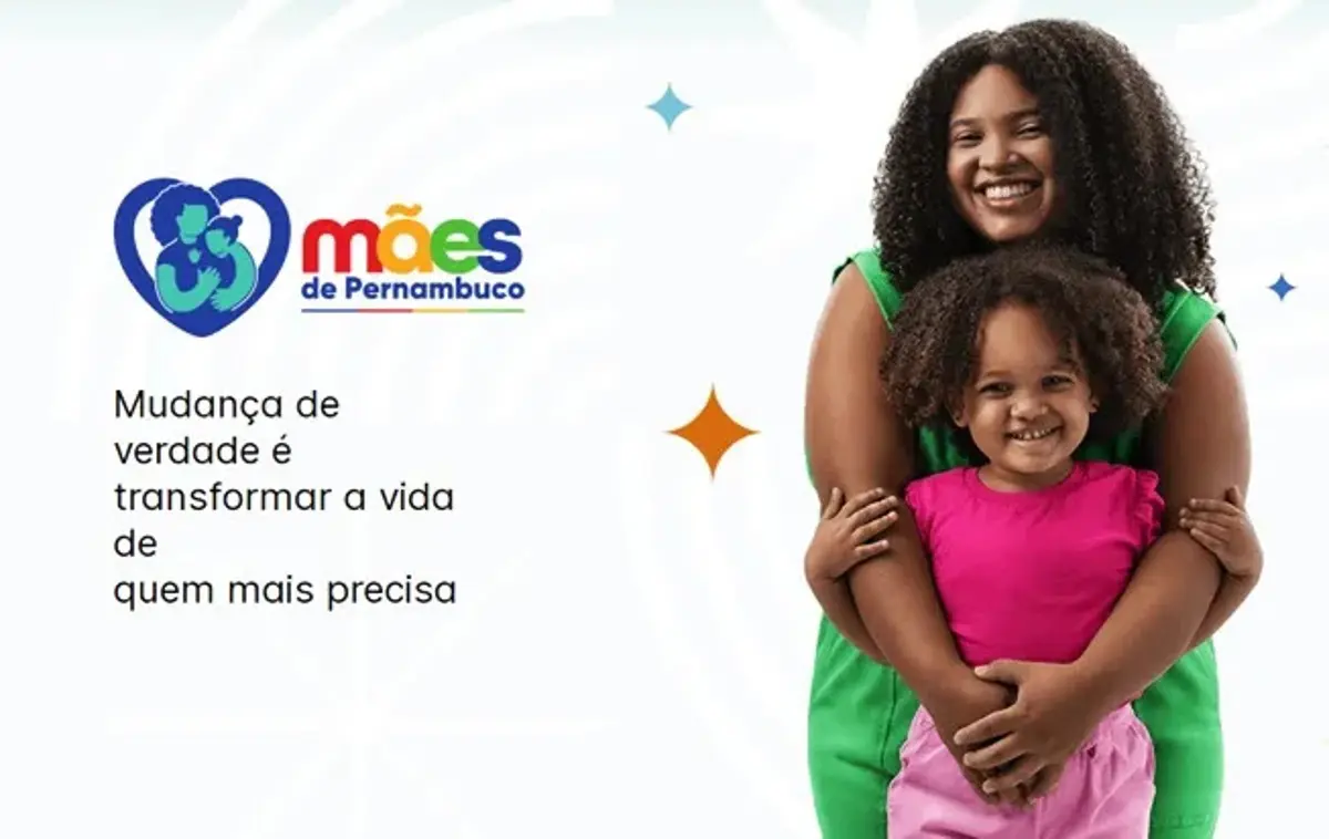 Mulher e criança sorrindo, representando o impacto positivo do projeto Mães de Pernambuco 2025."