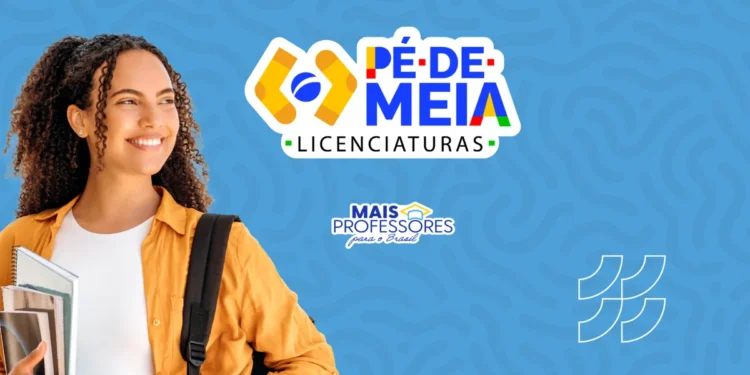Jovem sorrindo, com livros, representando o Pé-de-Meia Licenciaturas.