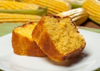 Imagem destacada Bolo de Milho Cremoso de Liquidificador – simples, rápido e irresistível