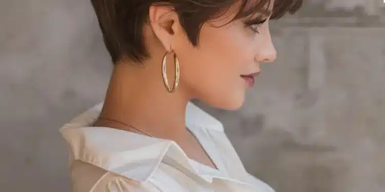 Cortes de cabelo curtos que vão dominar a Primavera 2025: estilo, cor e praticidade 1 Imagem destacada Cortes de cabelo curtos que vão dominar a Primavera : estilo, cor e praticidade