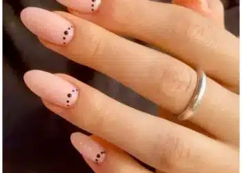 Imagem destacada Unhas minimalistas: domine a nail art discreta que esbanja sofisticação