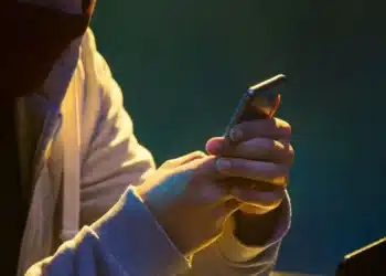 Imagem destacada Funções do WhatsApp que podem expor sua conta: saiba como blindar suas conversas em