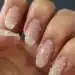 Unhas com pedrarias minimalistas: brilho sutil que combina com tudo 9 Imagem destacada Unhas com pedrarias minimalistas: brilho sutil que combina com tudo