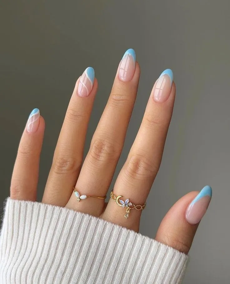 Azul-Céu e Rosa Floral: as Cores de Unhas que Vão Pintar a Primavera 2025 - Imagem do artigo original