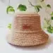 Imagem destacada Chapéu bucket de crochê: o acessório artesanal que vai dominar o verão