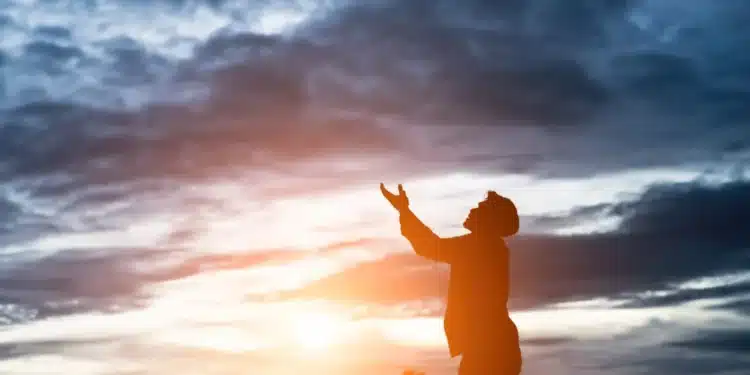 Imagem destacada Oração de fim de semana: compartilhe paz e esperança com quem você ama