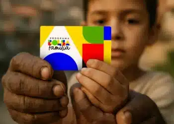 Imagem destacada Fila do Bolsa Família supera mil e acende alerta sobre orçamento em