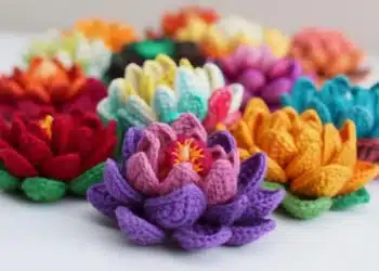 Imagem destacada Flor de crochê D: transforme bolsas e roupas com volume e cor