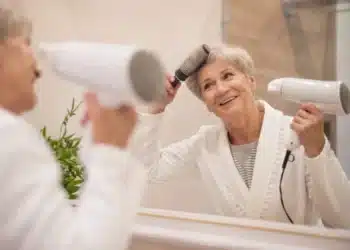 Imagem destacada Adeus maus hábitos: conquiste cabelos saudáveis com mudanças diárias