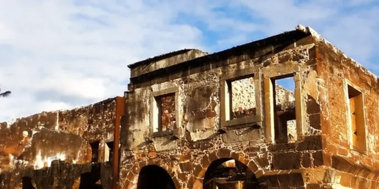 Imagem destacada Castelo medieval no Brasil? fatos surpreendentes sobre a fortaleza de Garcia d’Ávila
