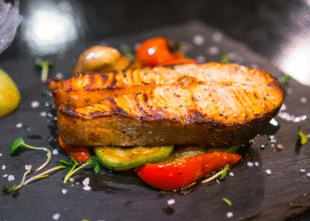 Imagem destacada razões inteligentes para trocar o peixe frito por um delicioso peixe assado no forno