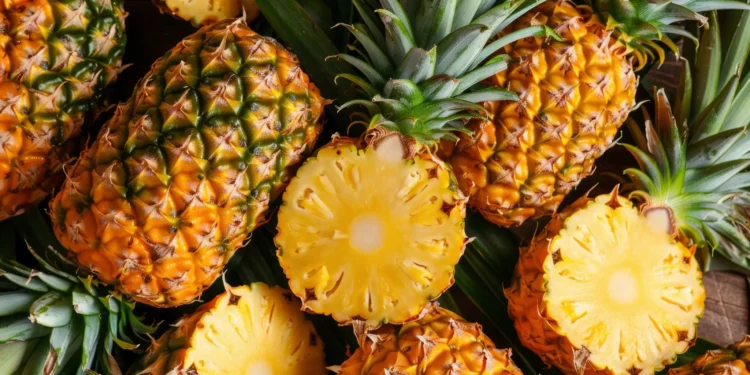 Imagem destacada Abacaxi: a fruta de R$ que desincha a barriga e protege contra infecções