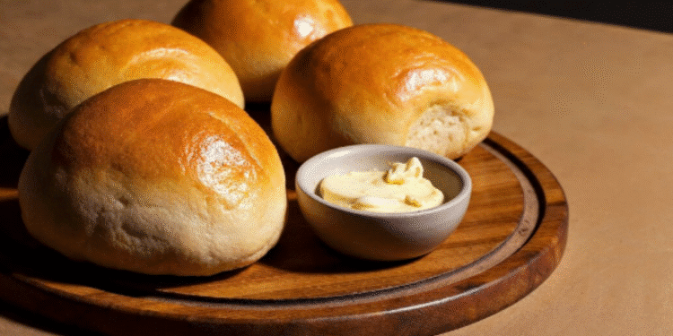 Imagem destacada Pão de Batata Econômico: Receita de Padaria que Serve Pães Gastando Só R$