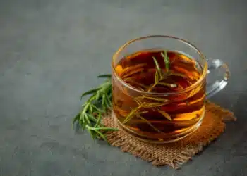 Imagem destacada Chás que aliviam a retenção de líquidos depois dos : guia prático e seguro