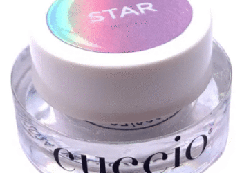 Imagem destacada pós cromados que vão turbinar suas unhas e seu look