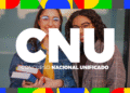 CNU: 855 aprovados avançam para nomeação — entenda o que vem pela frente 11 Duas estudantes sorrindo segurando livros, com a sigla "CNU" (Concurso Nacional Unificado) em destaque. A imagem celebra a nomeação de 855 aprovados para Auditor-Fiscal do Trabalho.
