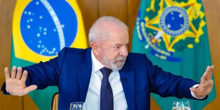 Governo envia ao Congresso projeto que institui escala 5x2 e reduz jornada para 40 horas semanais